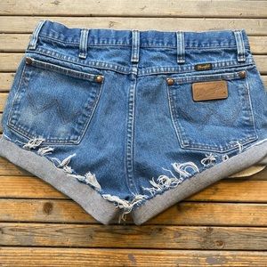 Vintage Wrangler high rise jean cut off shorts size 10 - No stretch!